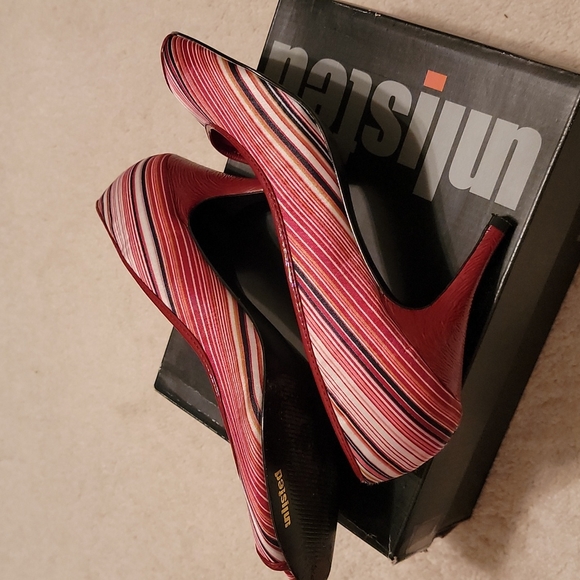 Wine Colored Dress Shoes - Picture 7 of 9